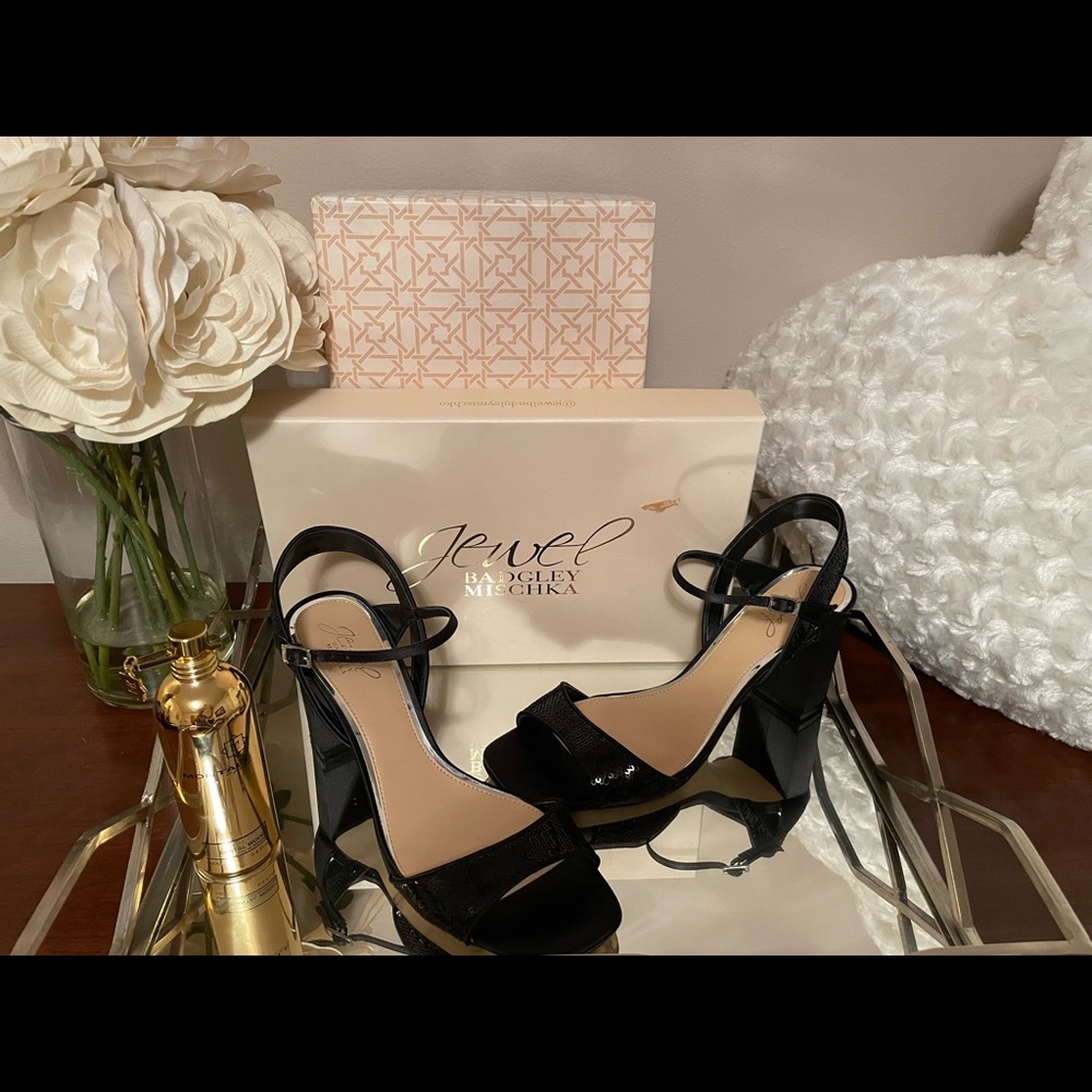 JEWEL BADGLEY MISCHKA
Irma Sequin Open Toe Block Heel